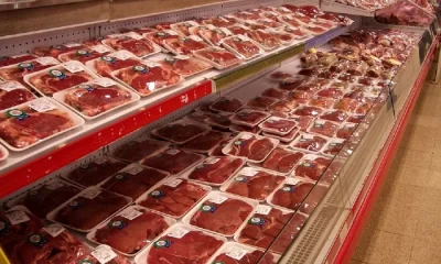 Crăciunul, la suta de grame. Scumpirile duc războiul promoțiilor din supermarketuri la un nivel record