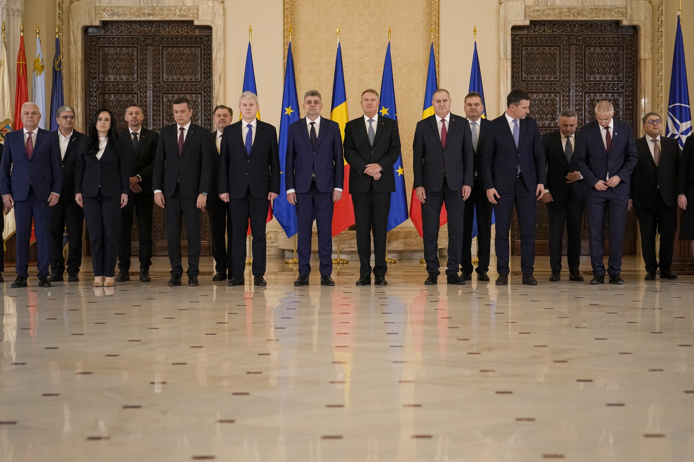 Liderii coaliției PSD-PNL-UDMR continuă și sâmbătă discuțiile pe tema „Ordonanței Trenuleț” privind măsurile economice de austeritate