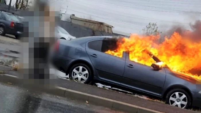 O mașină a luat foc în mers pe Splaiul Unirii din Capitală. O persoană e grav rănită