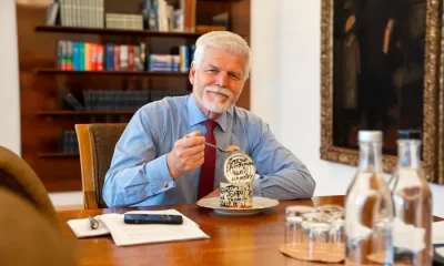 Președintele Cehiei a mâncat dintr-o conservă primită de Crăciun de la soldații ucraineni