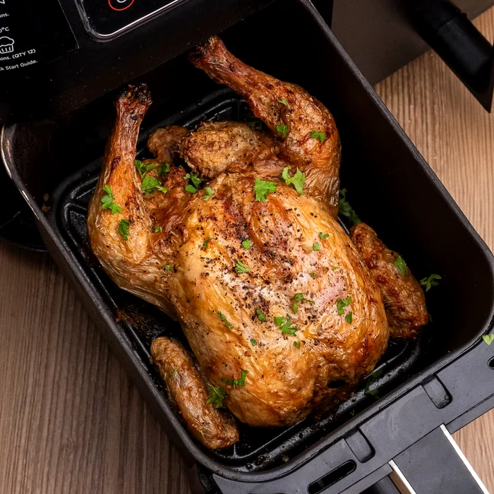 Rețeta delicioasă și rapidă de pui la friteuză. Cum se prepară