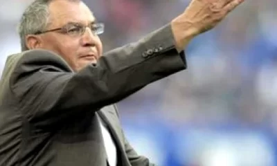 Un antrenor acuzat de fotbaliștii români că îi umilea revine în fotbal la 71 de ani