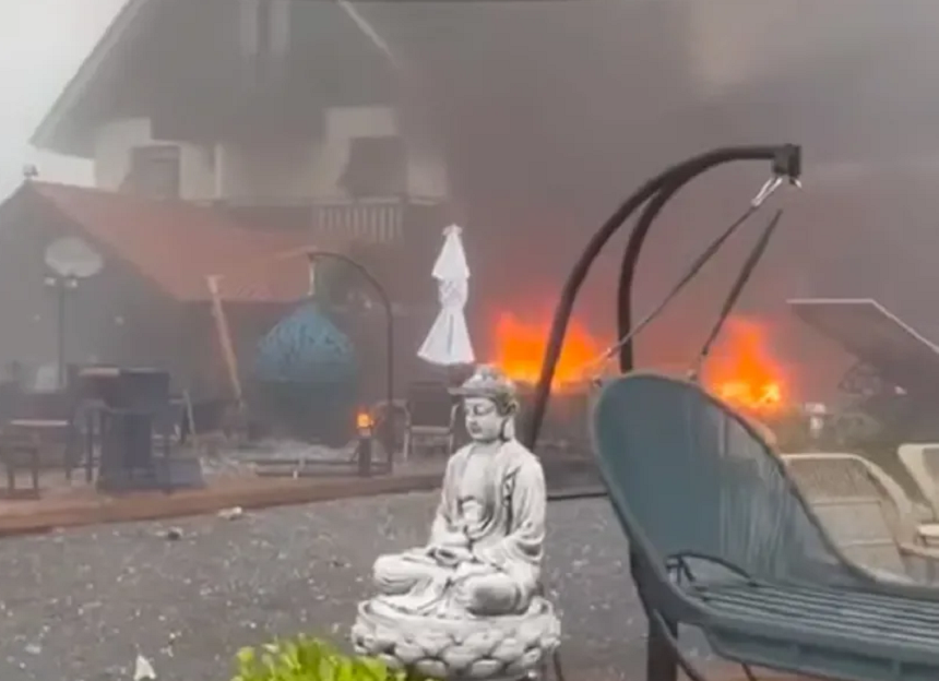 Un avion de mici dimensiuni, cu 10 persoane la bord, s-a PRĂBUȘIT peste mai multe magazine din centrul unui oraş turistic din Brazilia