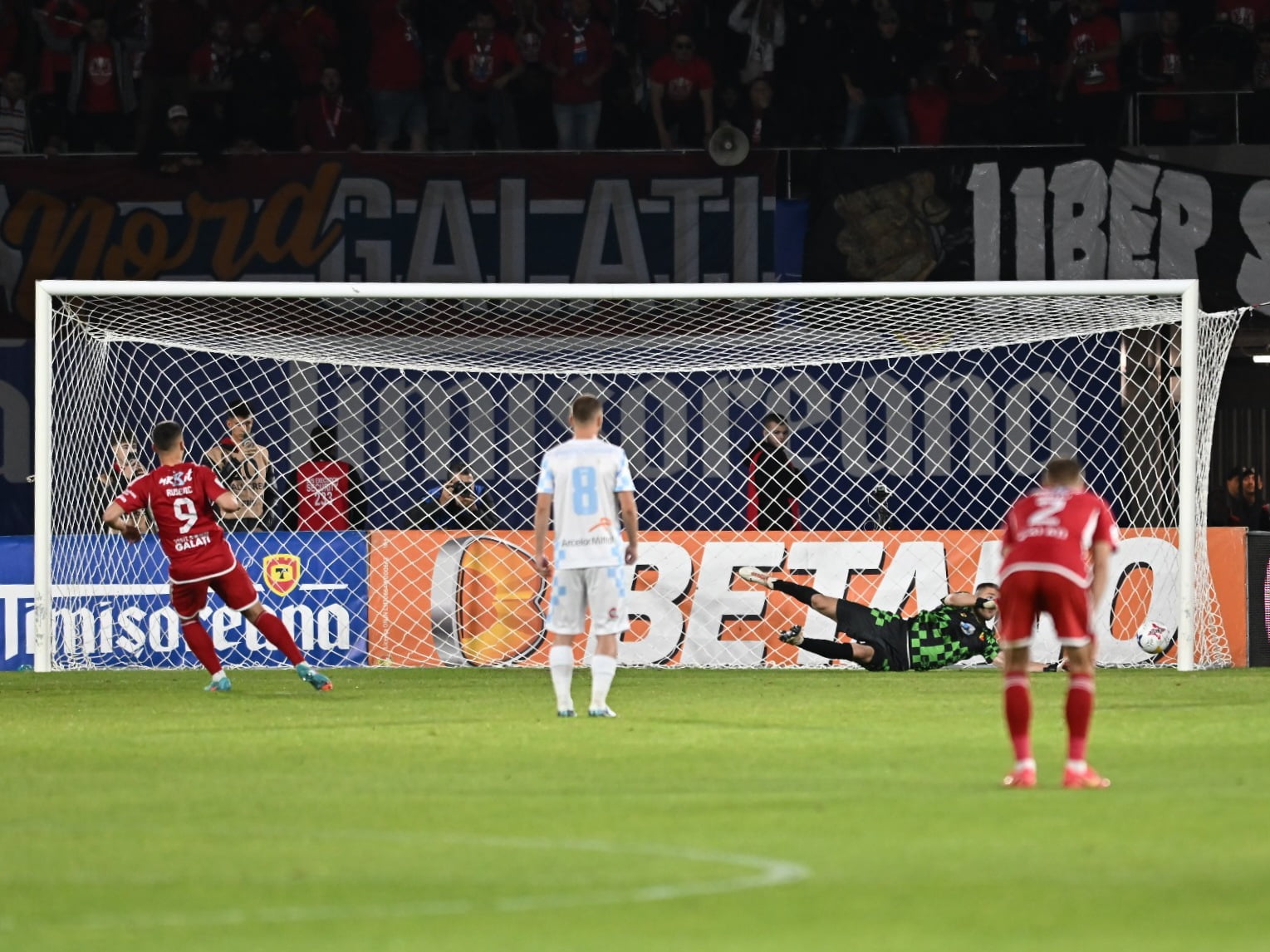 Porțile de Fotbal: Importanța, Tipuri și Alegerea Potrivită pentru Terenurile de Fotbal Porțile de Fotbal: Importanța, Tipuri și Alegerea Potrivită pentru Terenurile de Fotbal
