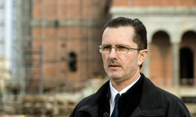 „A reflecta la Nașterea lui Hristos nu e totuna cu a vâna reduceri, a cumpăra compulsiv obiecte goale” / „Vine Crăciunul, nu apocalipsa”