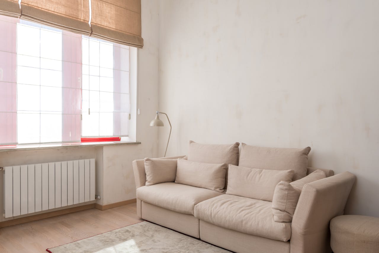 Jaluzelele care se potrivesc cel mai bine spatiului tau: Cum sa alegi solutia perfecta pentru feronerie si confort Jaluzelele care se potrivesc cel mai bine spatiului tau: Cum sa alegi solutia perfecta pentru feronerie si confort