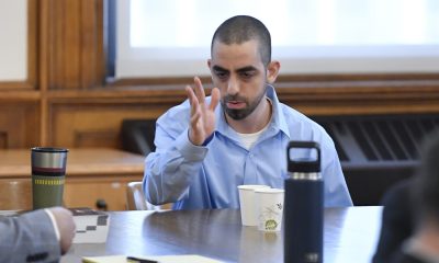 Începe procesul împotriva bărbatului acuzat că a încercat să îl ucidă pe Salman Rushdie. Hadi Matar riscă zeci de ani de închisoare