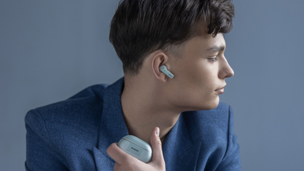 (P) Apeluri clare și experiențe audio la superlativ cu noile căști HUAWEI FreeBuds Pro 4