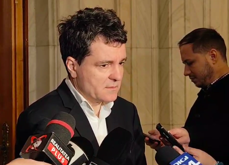 Pentru moment au donat în precampanie cam 900 de oameni, un total de 50.000 de euro, 250.000 de lei