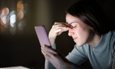Riscurile la care te expui dacă te uiți prea mult la ecranul unui telefon, conform unui studiu realizat de cercetători din Coreea de Sud