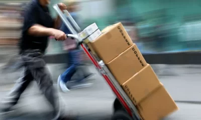 Serviciul de poştă american nu mai acceptă colete din China și Hong Kong