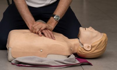 Un bărbat a murit pe stradă fără să primească ajutor de la trecători