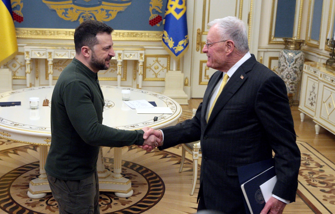 Un „lider asediat și curajos”