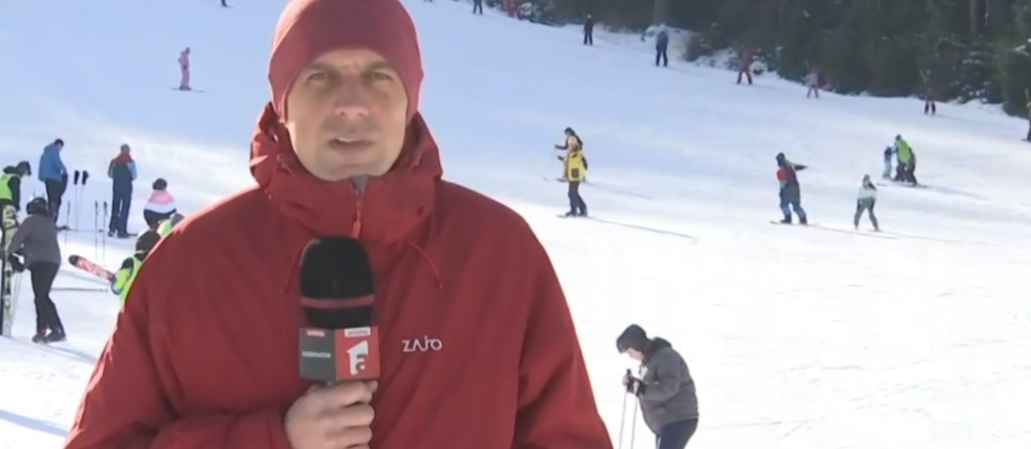 Vacanță de schi cu pârtii pline și cozi uriașe în Poiana Brașov! Cum poți evita aglomerația