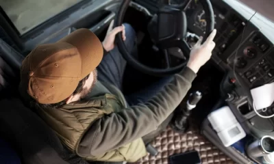 Zeci de şoferi de autobuze şcolare, sub influenţa drogurilor sau a alcoolului