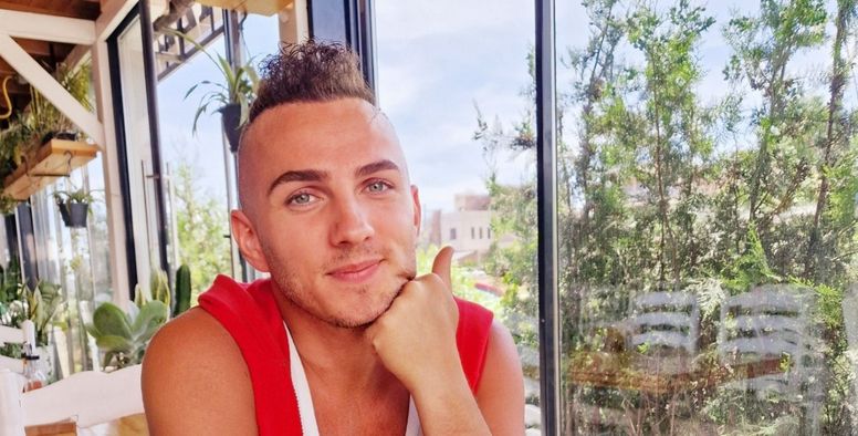 Ce SALARIU îi dă Mihai Trăistariu cameristei sale de pe litoral. ”Vine cam 2-3 ore pe zi, atât are treabă”