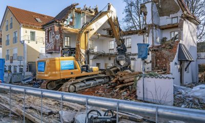 Ce trebuie să știi înainte să-ți demolezi casa, de la costuri la actele necesare pentru a obține o autorizație