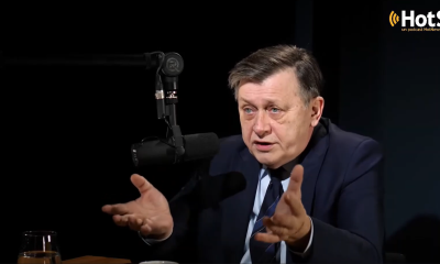 Crin Antonescu cere primarilor WC-uri ca afară. Edilii care nu asigură toalete în interiorul școlilor, nu vor primi bani de la Stat