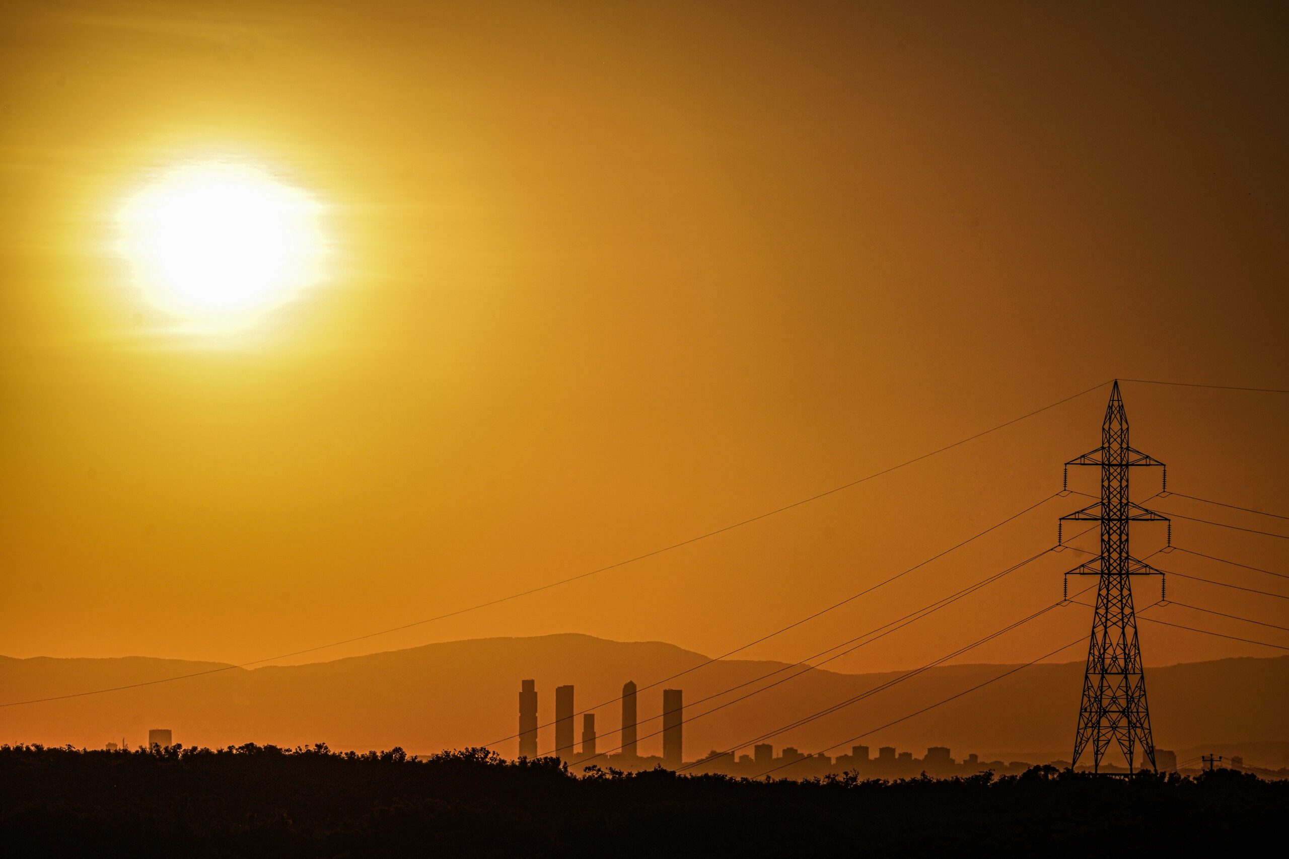 Experții anunță cea mai caldă vară din istorie. România, sub o „cupolă de căldură”