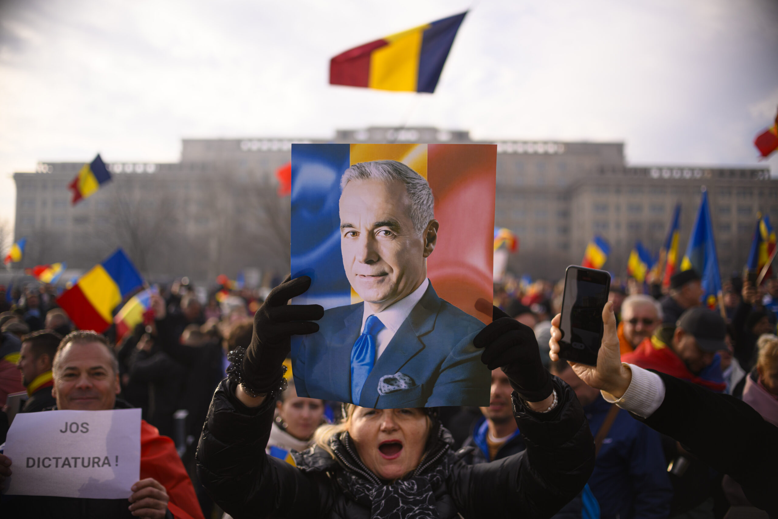 Georgescu și Simion cheamă românii în stradă, de Mărțisor