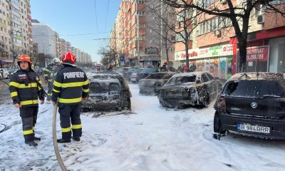 IIncendiu puternic în București. Mai multe mașini au luat foc pe Calea Moșilor / Trafic restricționat, pompierii sunt la fața locului