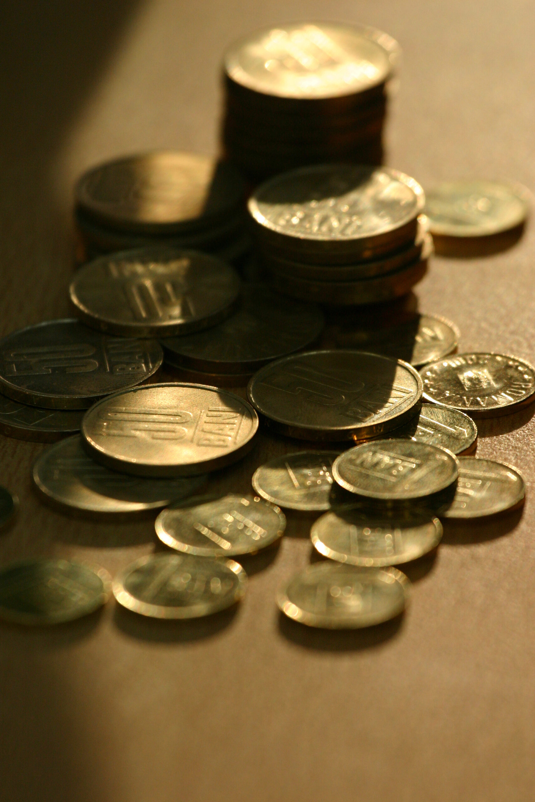 Românii consideră că o PENSIE decentă ar trebui să fie de 1.000 de euro