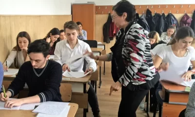 Simularea Evaluării Naționale, pe ultima sută de metri. Profesor: „Ne pregătim din nou de muncă voluntară”