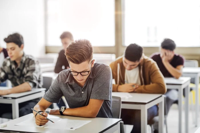 Simularea examenului de Evaluare Națională, în linie dreaptă. Cum trebuie procedat cu elevii care nu vor să participe
