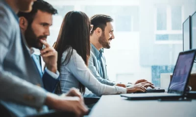 O companie îşi plăteşte angajaţii să stea degeaba un an. „Nicio corporație americană nu ar trebui să aibă atâta control, mai ales în Europa”