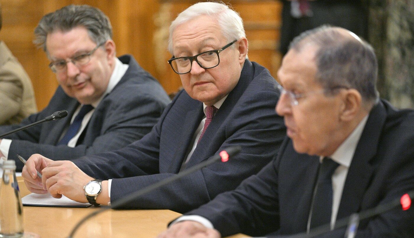 Rusia avertizeză asupra consecințelor „catastrofale” ale bombardării Iranului/ Moscova vrea să medieze CONFLICTUL dintre Washington și Teheran