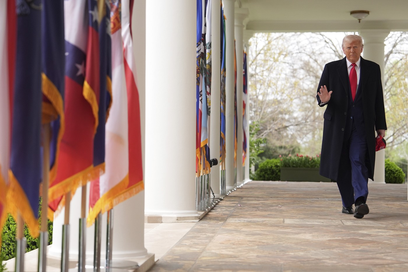 Trump impune taxe comerciale pe bază de reciprocitate, inclusiv pentru țările membre UE /„Este ziua declarației independenței economice”