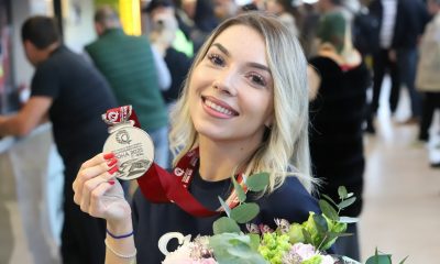 Bernadette Szocs a revenit acasă cu medalia de argint de la Campionatele Mondiale! „Pe zi ce trece, încep să realizez cât e de importantă”