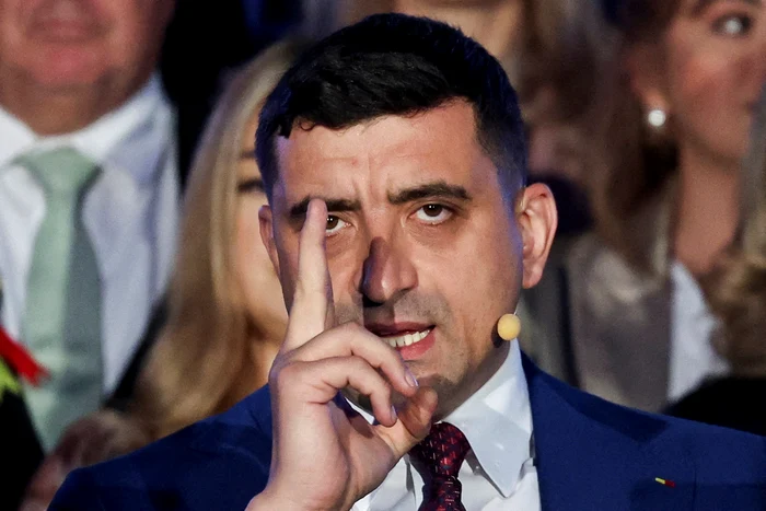 George Simion, atac la liderii europeni din Polonia. „Macron tocmai a fost bătut de soția sa”