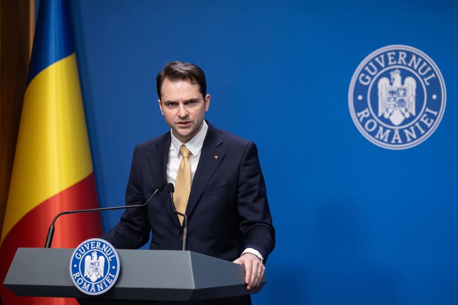 Ministrul Burduja lucrează la o „schemă” de micșorare a facturilor la energie pentru cei vulnerabili. Românii i-au transmis sute de mesaje pe facebook
