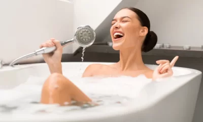 Reguli nescrise din băile europenilor care i-ar șoca pe americani: de la întrerupător la prosoape