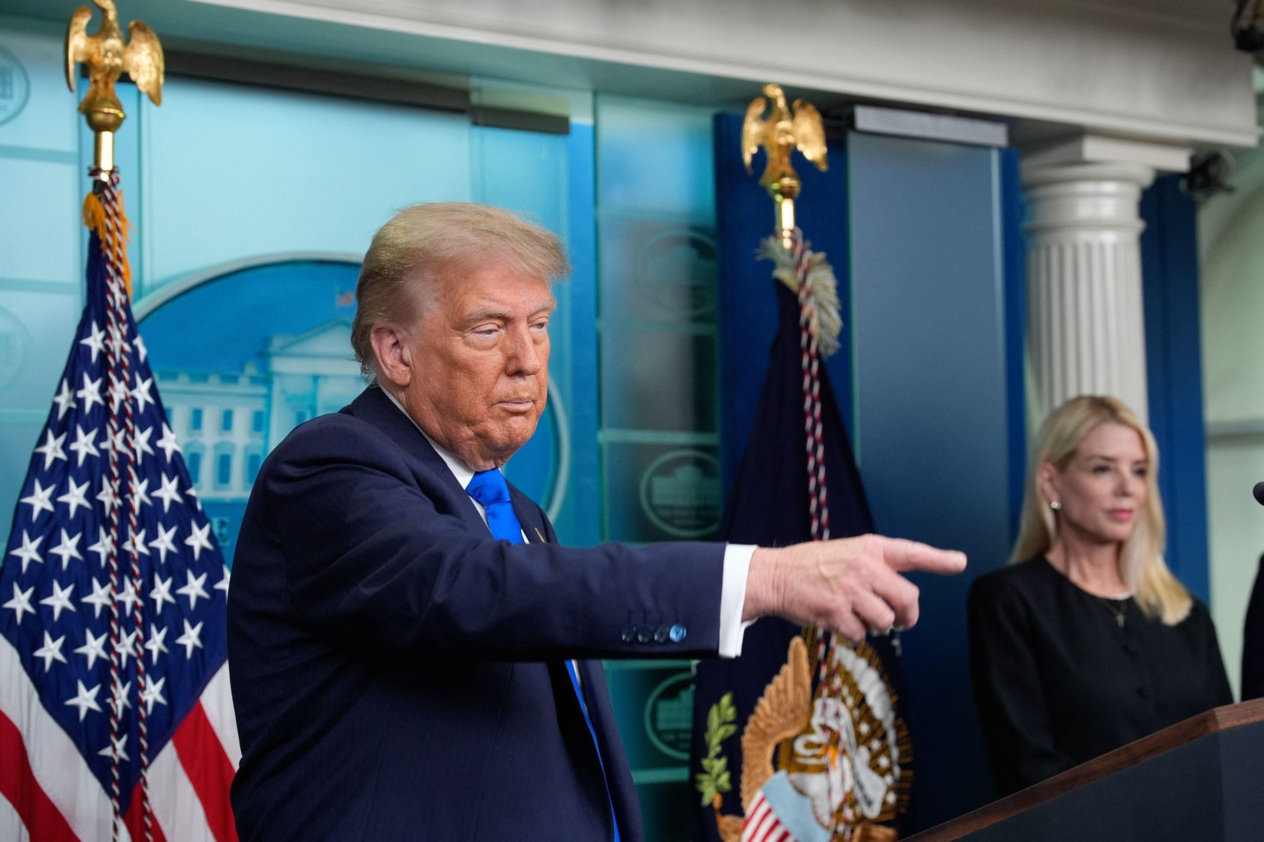 Trump salută decizia Curții Supreme privind competențele instanțelor asupra dobândirii cetățeniei /Procurorul din New York: ”Nu este finalul”