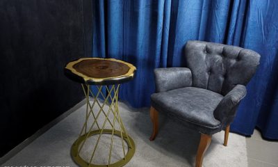 Mese din lemn masiv cu rășină: noul trend care promovează designul autentic inspirat de natură