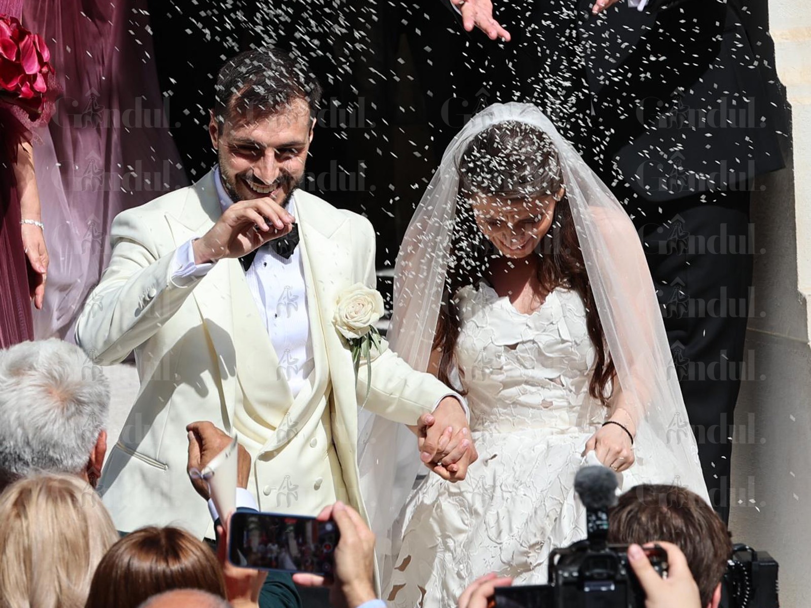 este completă! Imagini de colecție cu Gică Hagi, fiul său Ianis și soțiile. Nunta Kirei a întregit portretul de familie