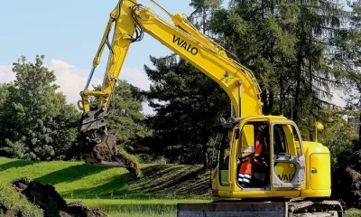 Cum a fost furat și dus în alt județ un excavator folosit la realizarea reţelei de canalizare a oraşului Tismana