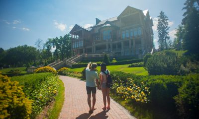 Cum să alegi tricoul perfect de vacanță pentru o ținută relaxată și stilată