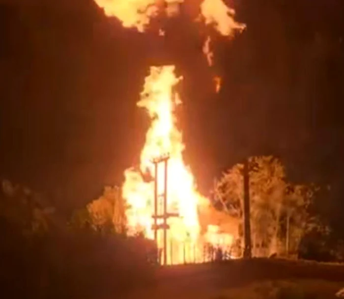 Incendiul din Amara a fost stins. Erupţia nu mai este vizibilă la gura puţului de forare