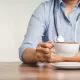 Modul în care bei cafeaua dimineața poate crește riscul de cancer STUDIU
