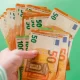 Peste un milion de bancnote false au fost distribuite prin poștă în toată Europa