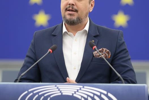 Claudiu Târziu: „Românii au nevoie de un proiect care să le redea speranța, nu de un premier care le golește buzunarele”
