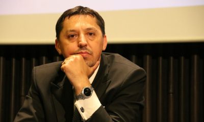 Ministrul Daniel David stă „ascuns” de teama protestatarilor, în prima zi de școală. De ce nu a fost la nicio festivitate de deschidere