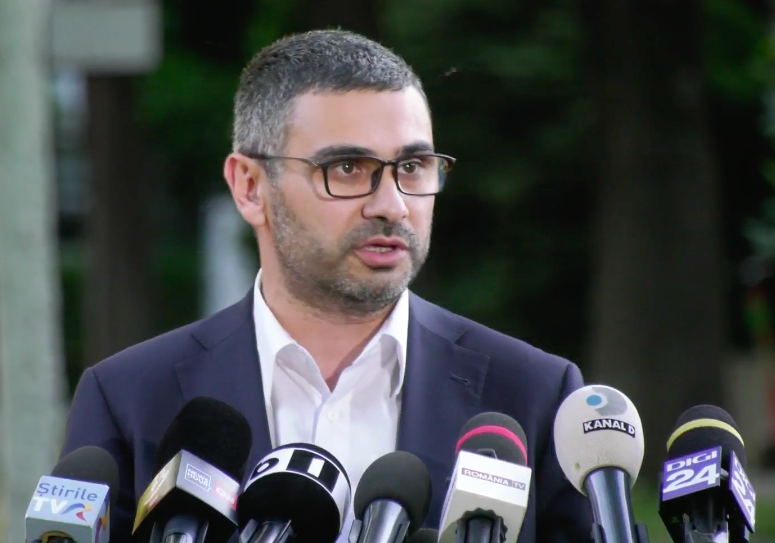 Ministrul Muncii spune că pensiile ar trebui plătite pe card. Costurile cu Poșta Română sunt de 10 ori mai mari