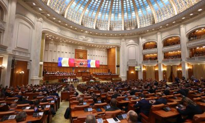 Proiectul AUR privind imnul și „Tatăl nostru” în școli a stârnit ample dezbateri. Ce spune fostul purtător de cuvânt al Patriarhiei