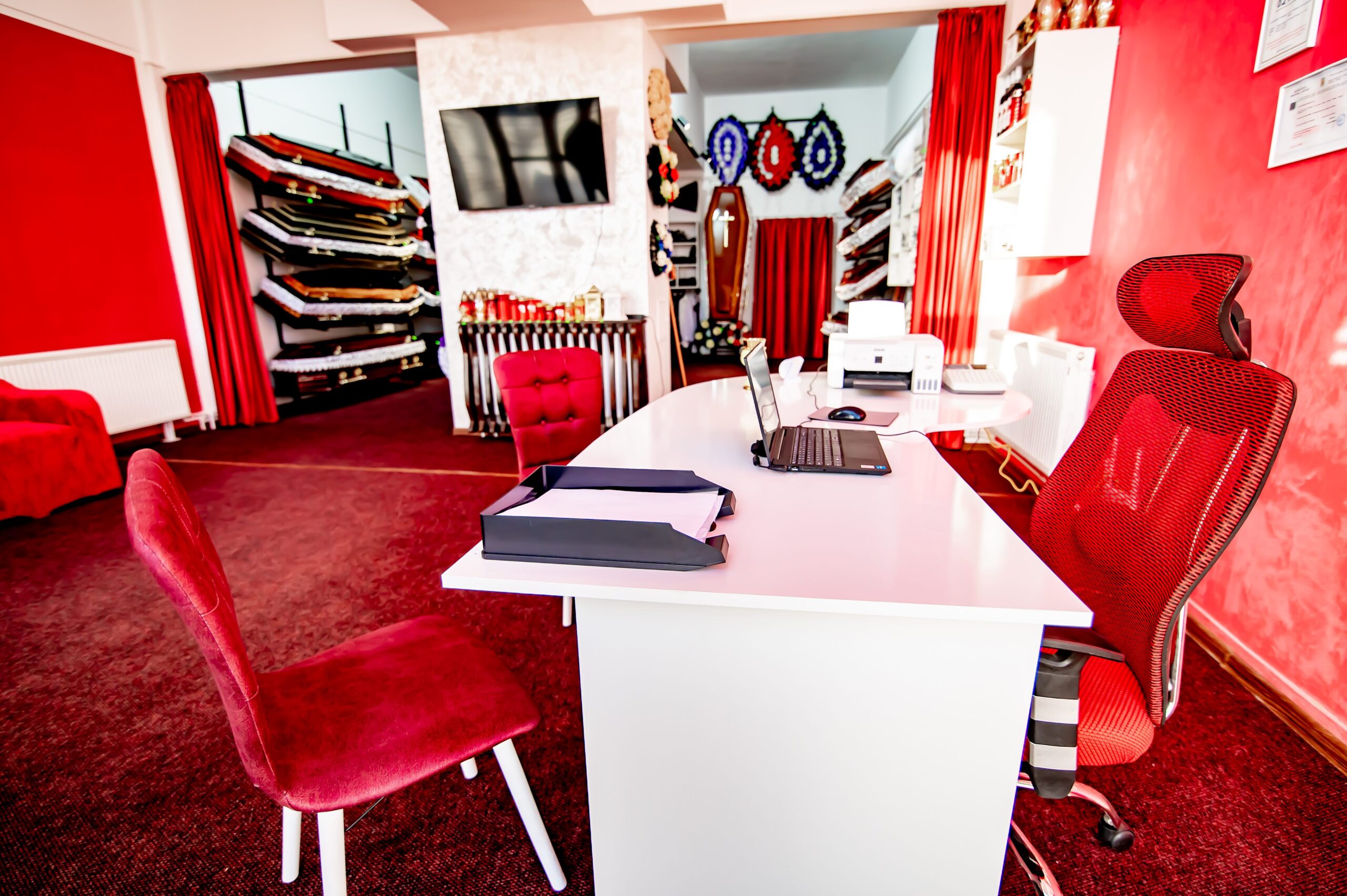 Cum alegi produsele funerare esențiale pentru înmormântare