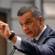 Grindeanu acuză lipsa de acțiune în coaliție privind pensiile magistraților: „De o săptămână tăiem frunze la câini, facem fotosinteză” Grindeanu acuză lipsa de acțiune în coaliție privind pensiile magistraților: „De o săptămână tăiem frunze la câini, facem fotosinteză”