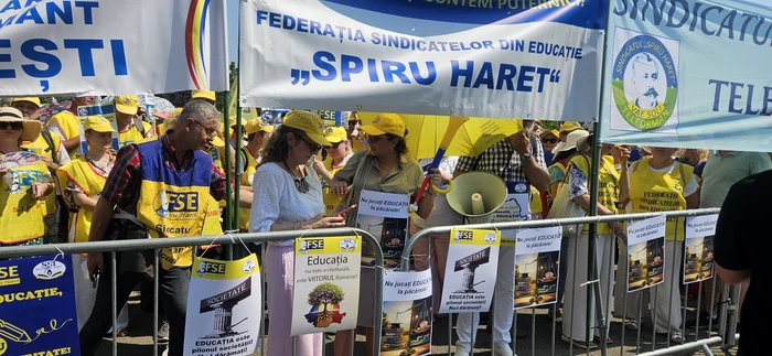 Ministerul Educaţiei oferă „interpretarea corectă” a proiectului privind numărul total de posturi din învățământul preuniversitar de stat